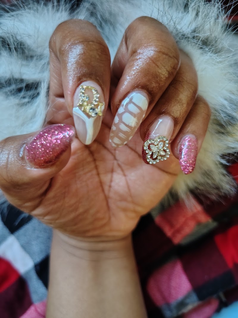 Silver Nails, nail salon in Boardman, OH, photo 2 of 10