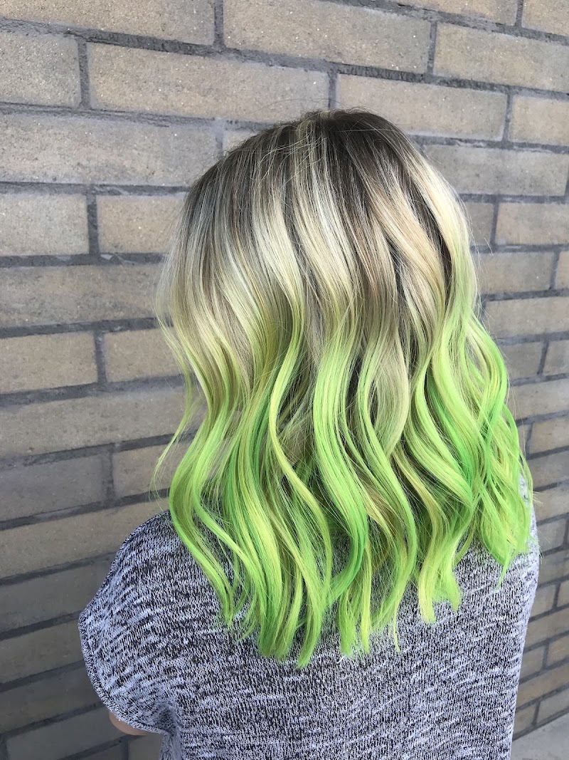 J & Frank Professional Hairstylists, hair salon in Yuma, AZ, photo 2 of 10