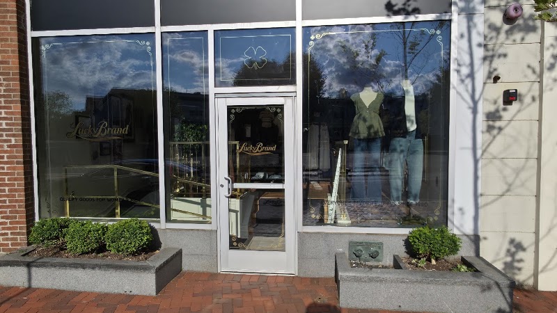 Amenity Nail & Spa, nail salon in Westport, CT, photo 2 of 5