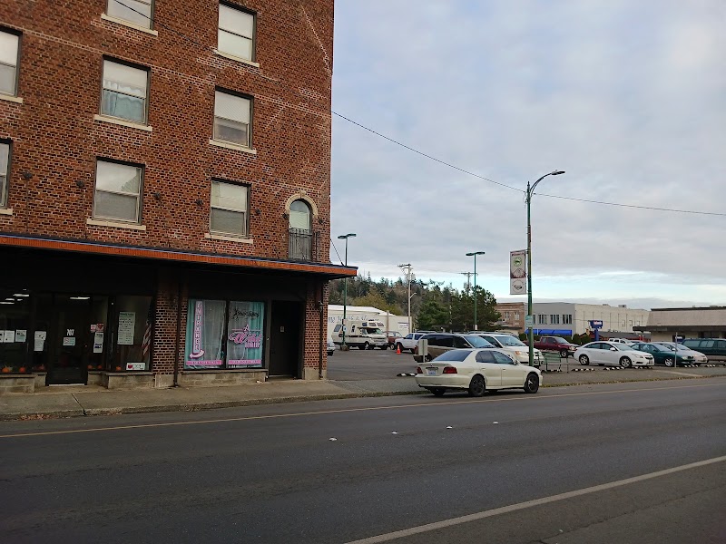 A WILD HAIR, beauty salon in Hoquiam, WA, photo 3 of 10