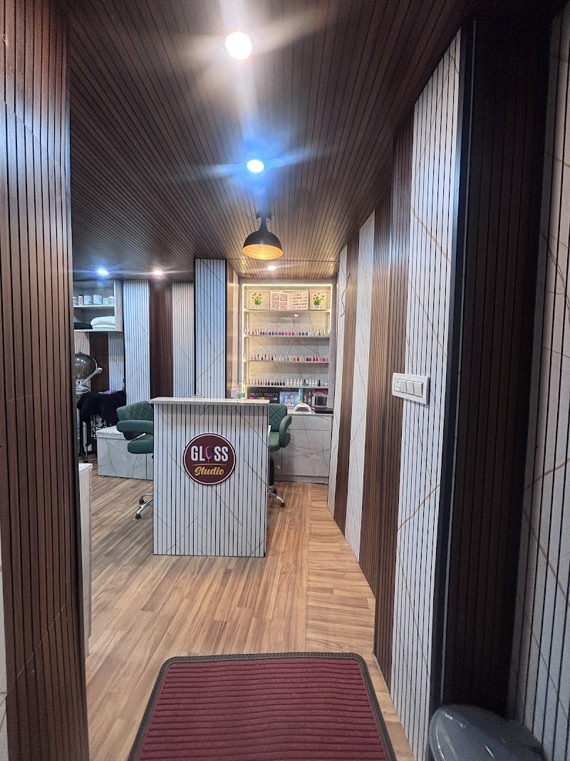 GLOSS STUDIO Nails || Beauty || Makeup, nail salon in Shimla, India, photo 2 of 7