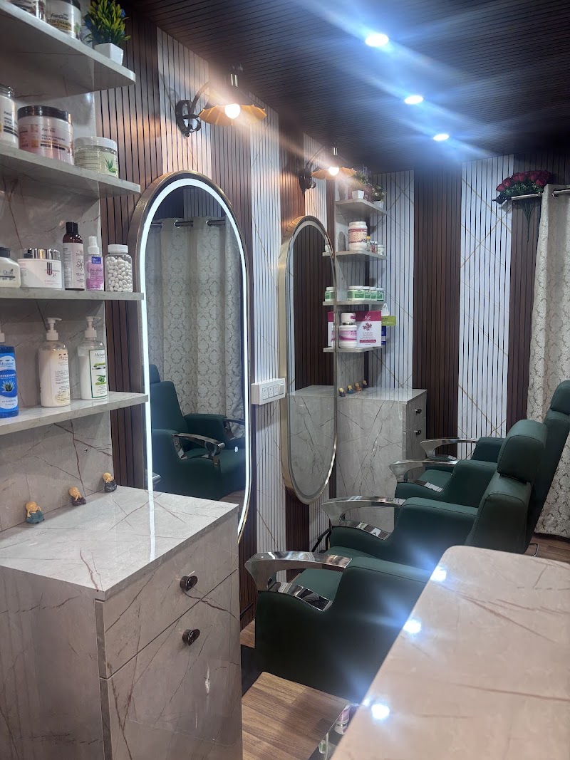 GLOSS STUDIO Nails || Beauty || Makeup, nail salon in Shimla, India, photo 3 of 7