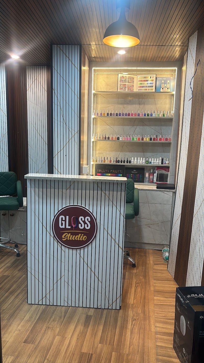 GLOSS STUDIO Nails || Beauty || Makeup, nail salon in Shimla, India, photo 4 of 7