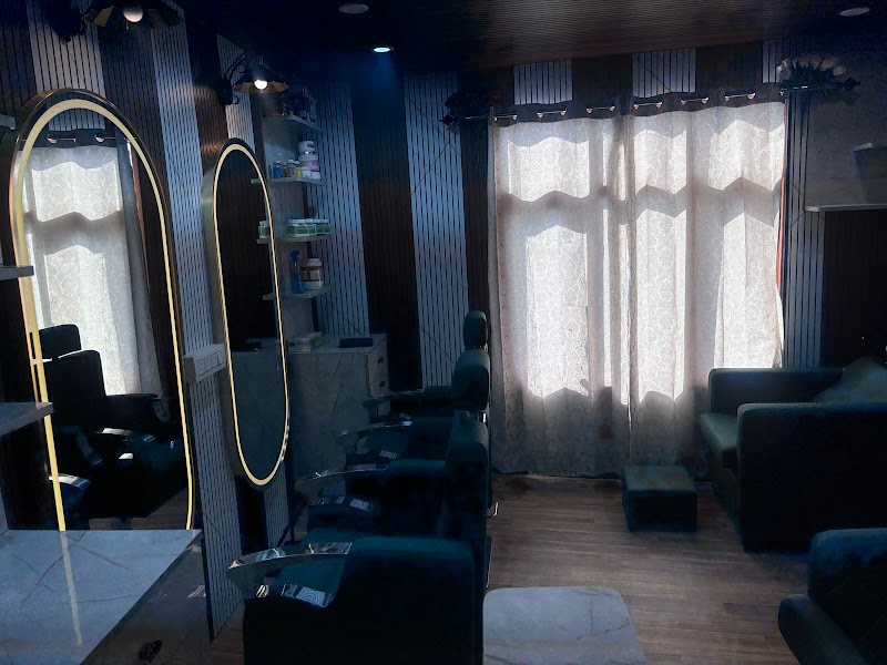 GLOSS STUDIO Nails || Beauty || Makeup, nail salon in Shimla, India, photo 5 of 7