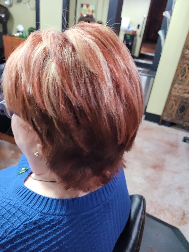 The Hair Company, hair salon in Anderson, IN, photo 4 of 7