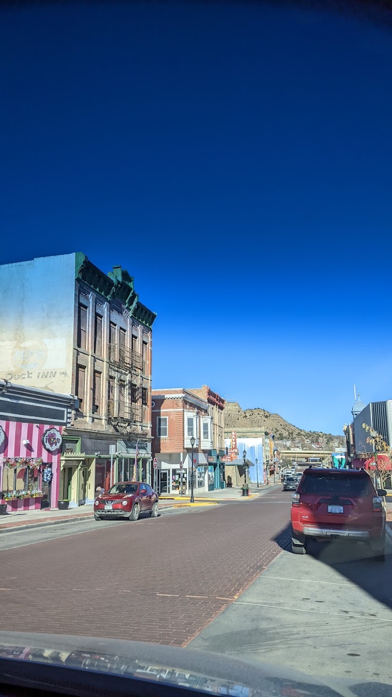 Commercial Street Salon & Day, hair salon in Trinidad, CO, photo 4 of 10