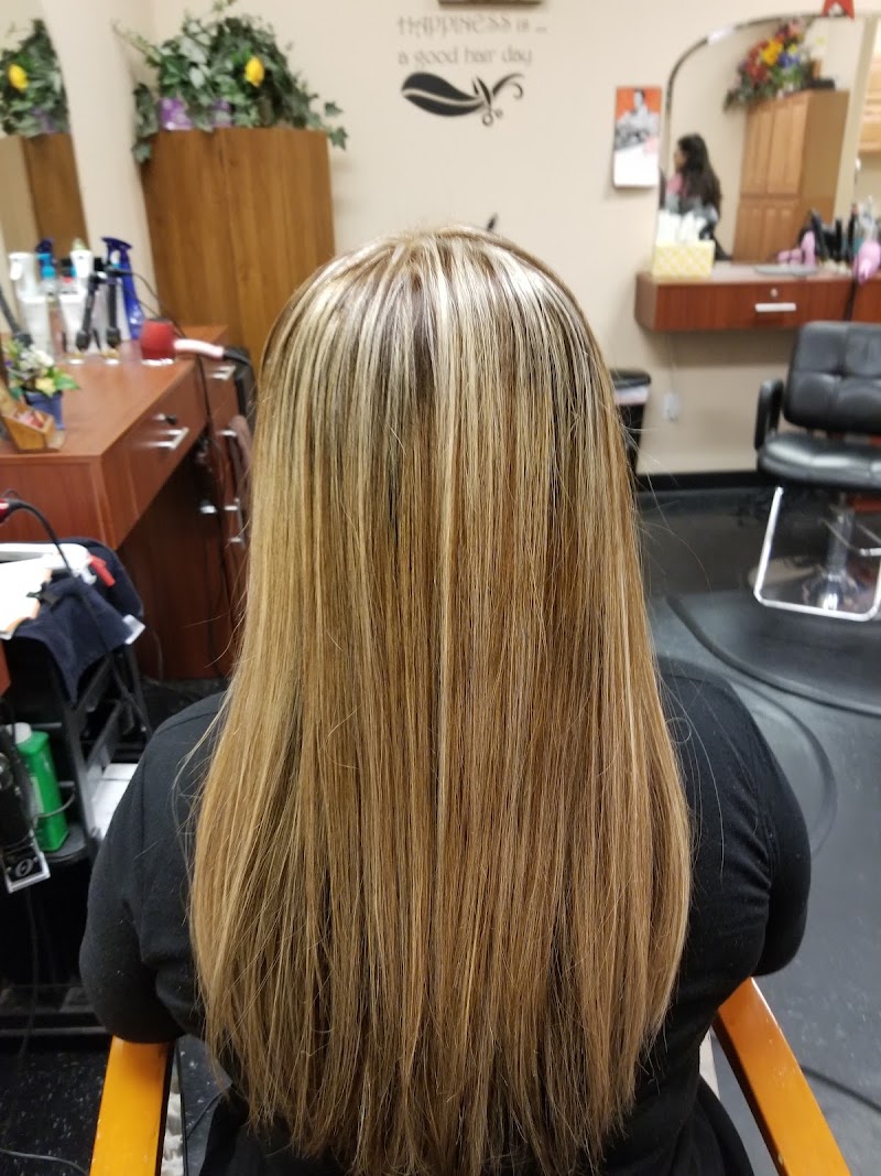 Shear Hair Design, beauty salon in Bullhead City, AZ, photo 1 of 5