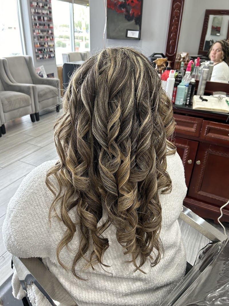 Sunny Sayarath Hair Stylist, hair salon in Maricopa, AZ, photo 5 of 10