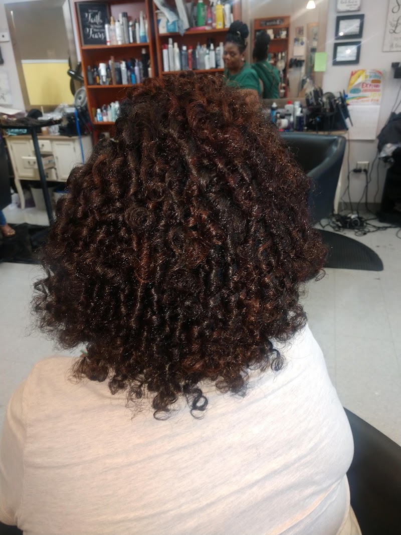 Quality Touch Hair Salon, beauty salon in Hampton, VA, photo 3 of 10