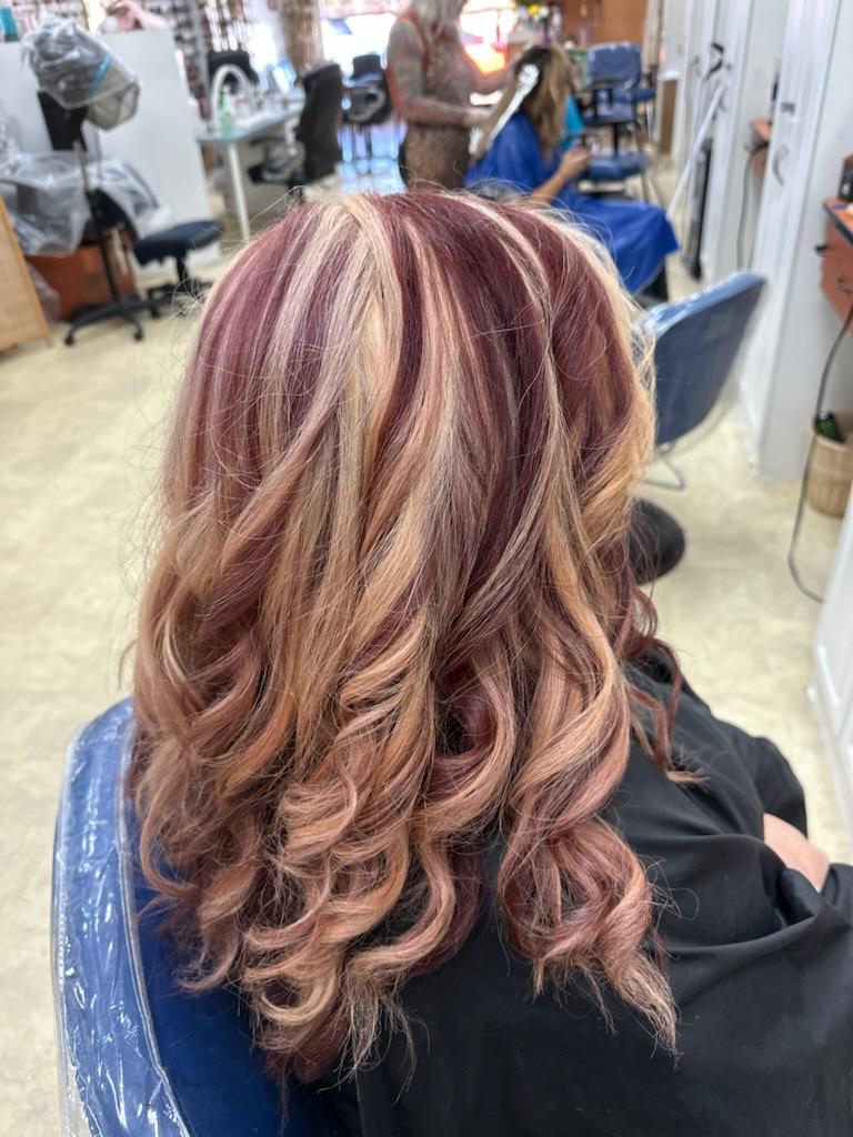 Aloha Beauty Salon, nail salon in Bullhead City, AZ, photo 4 of 4