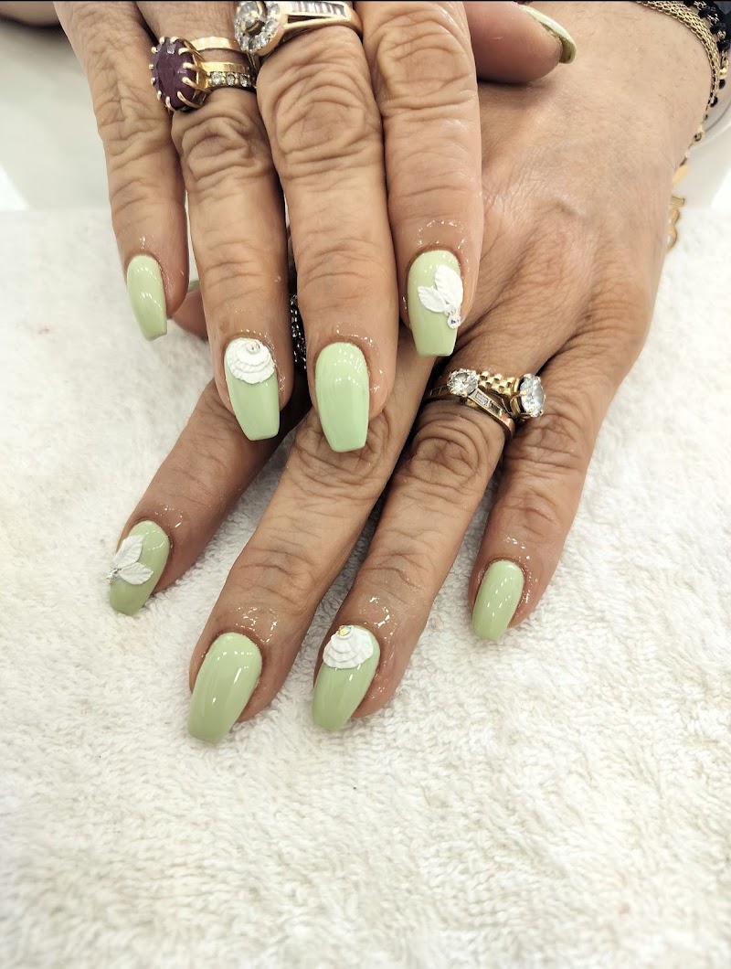 Enamel Nail Studio, nail salon in Gurugram, India, photo 2 of 10