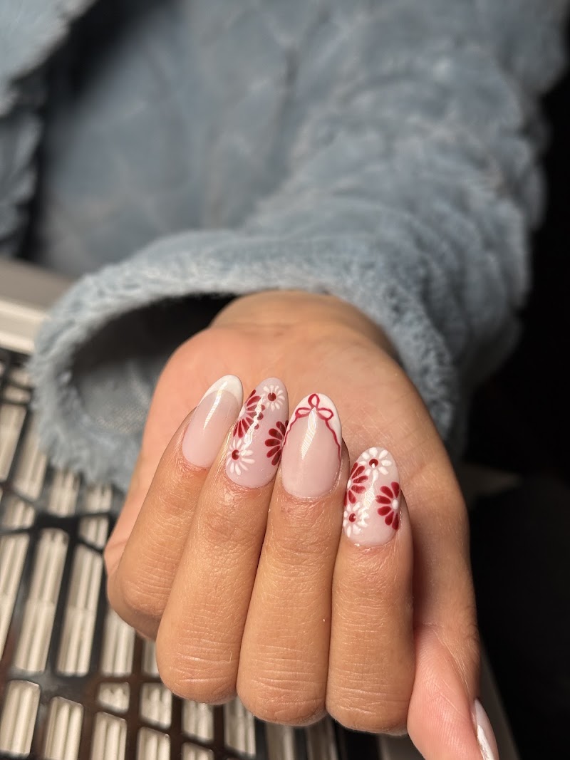 Vaishali’s Glam Studio, nail salon in Dehradun, India, photo 4 of 10