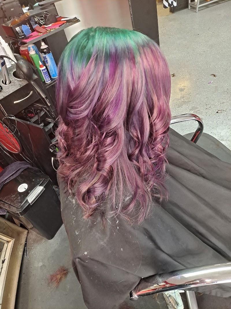 Stiletto Hair Salon, beauty salon in Pueblo, CO, photo 1 of 10