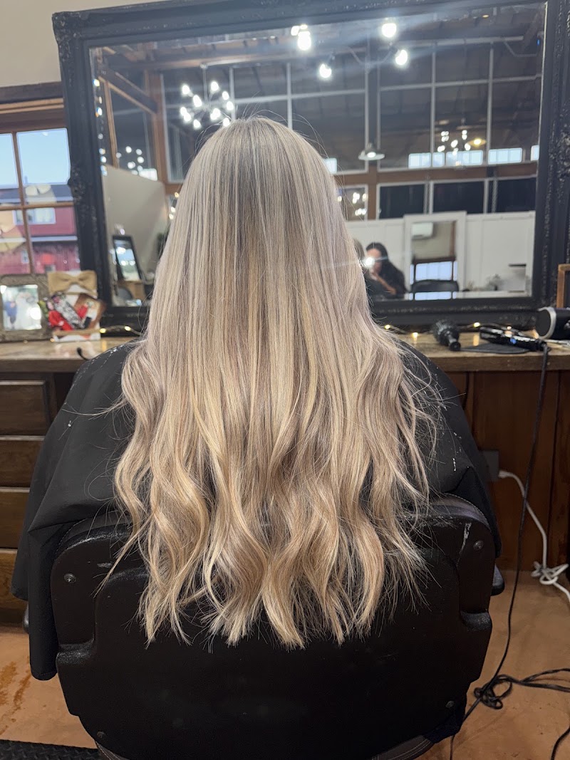 Salon La Figlia, beauty salon in Astoria, OR, photo 3 of 9