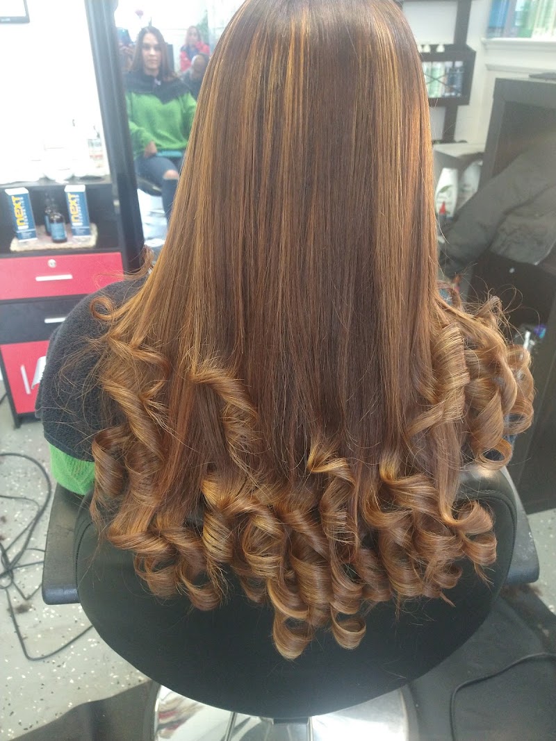 Dominican Touch Unisex Salon, beauty salon in Camden, NJ, photo 4 of 10