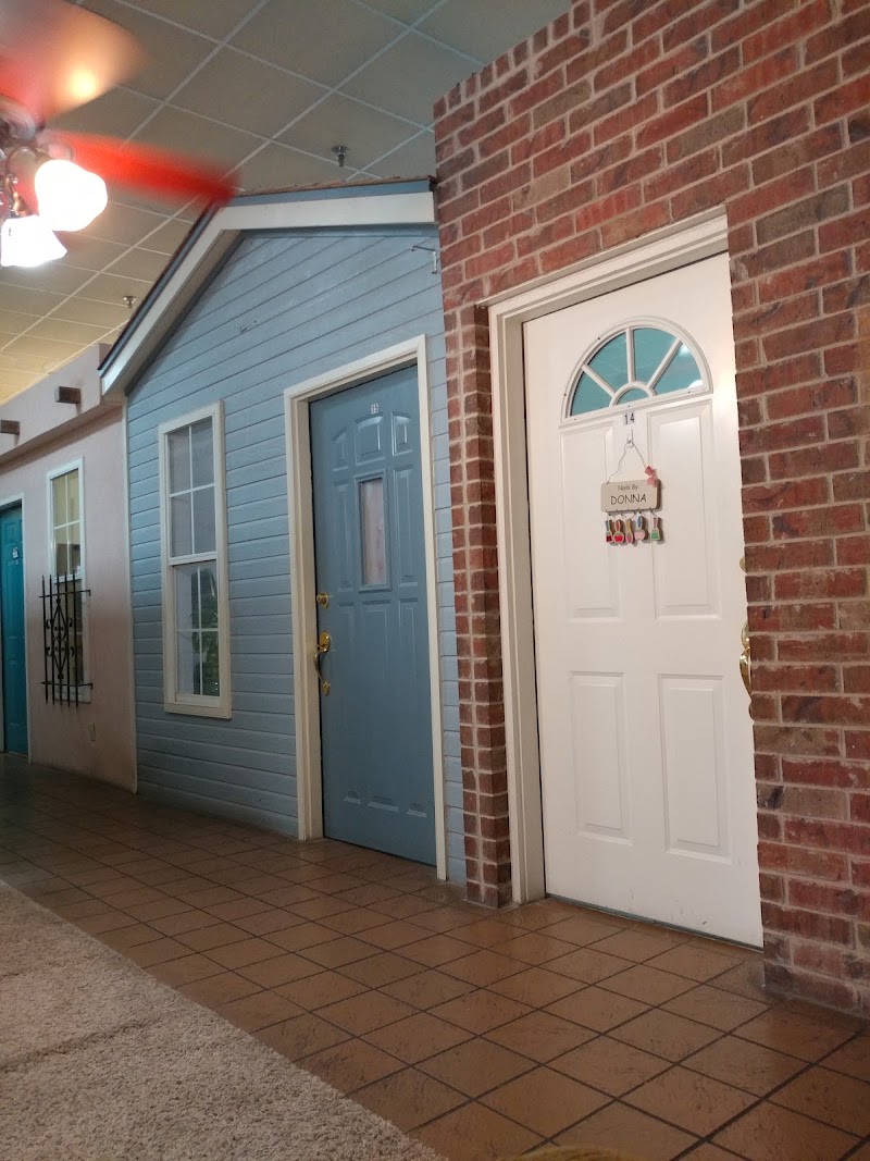 Headquarters Hair Salon, beauty salon in Huntsville, TX, photo 1 of 3