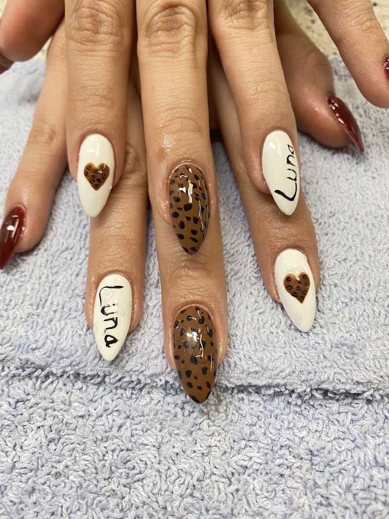 Lovely Nails, nail salon in Hilton Head Island, SC, photo 6 of 10