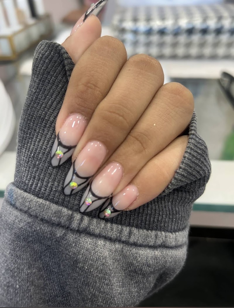 Enamel Nail Studio, nail salon in Gurugram, India, photo 1 of 10