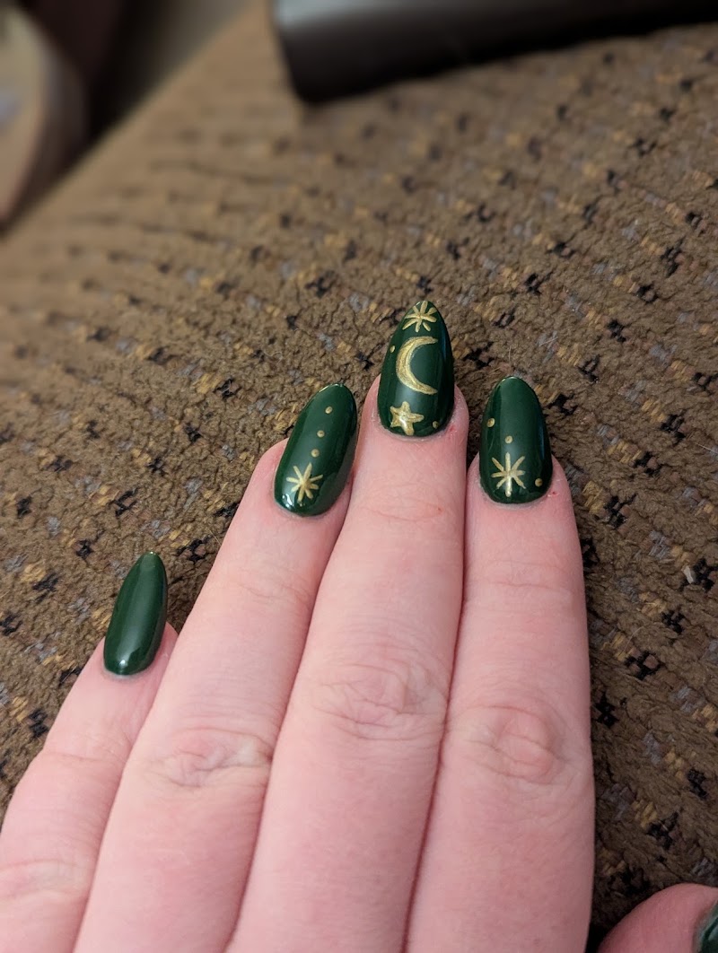 Diamond Nails, nail salon in Lakewood, OH, photo 1 of 10