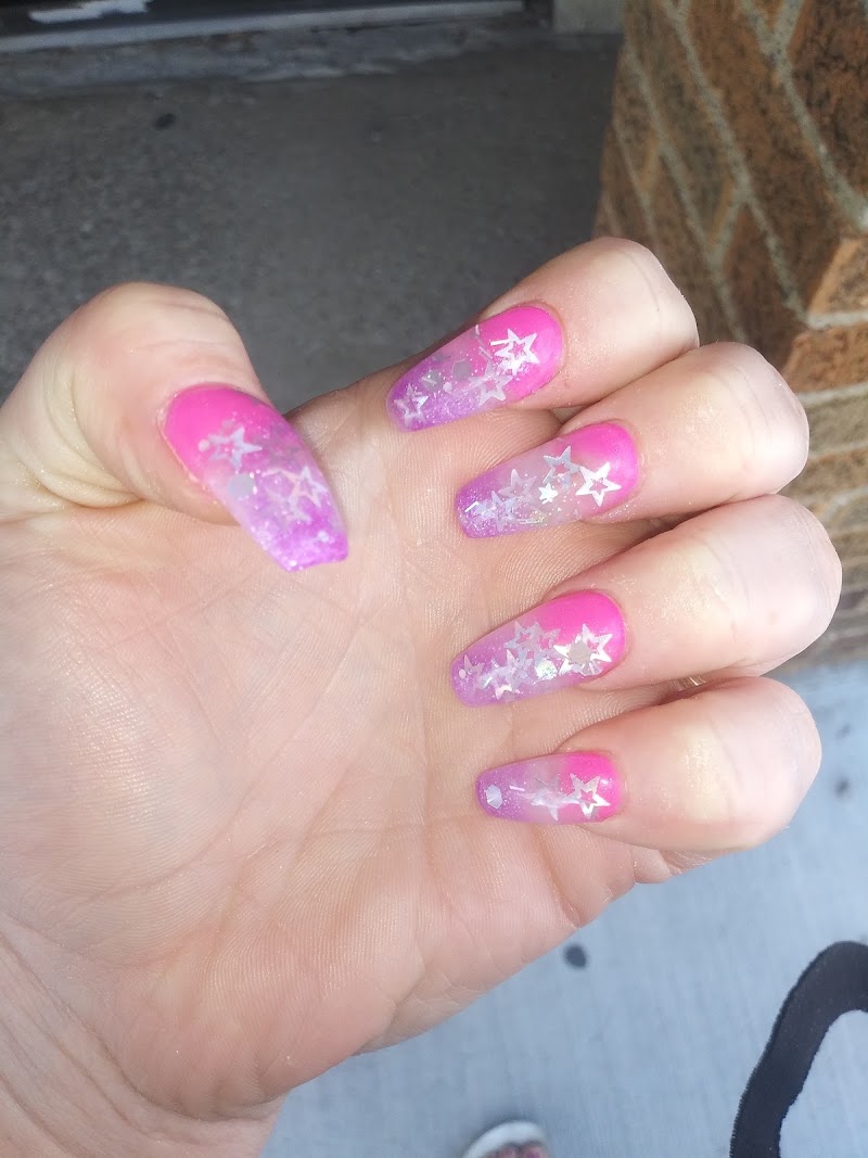 Diamond Nails, nail salon in Lakewood, OH, photo 2 of 10