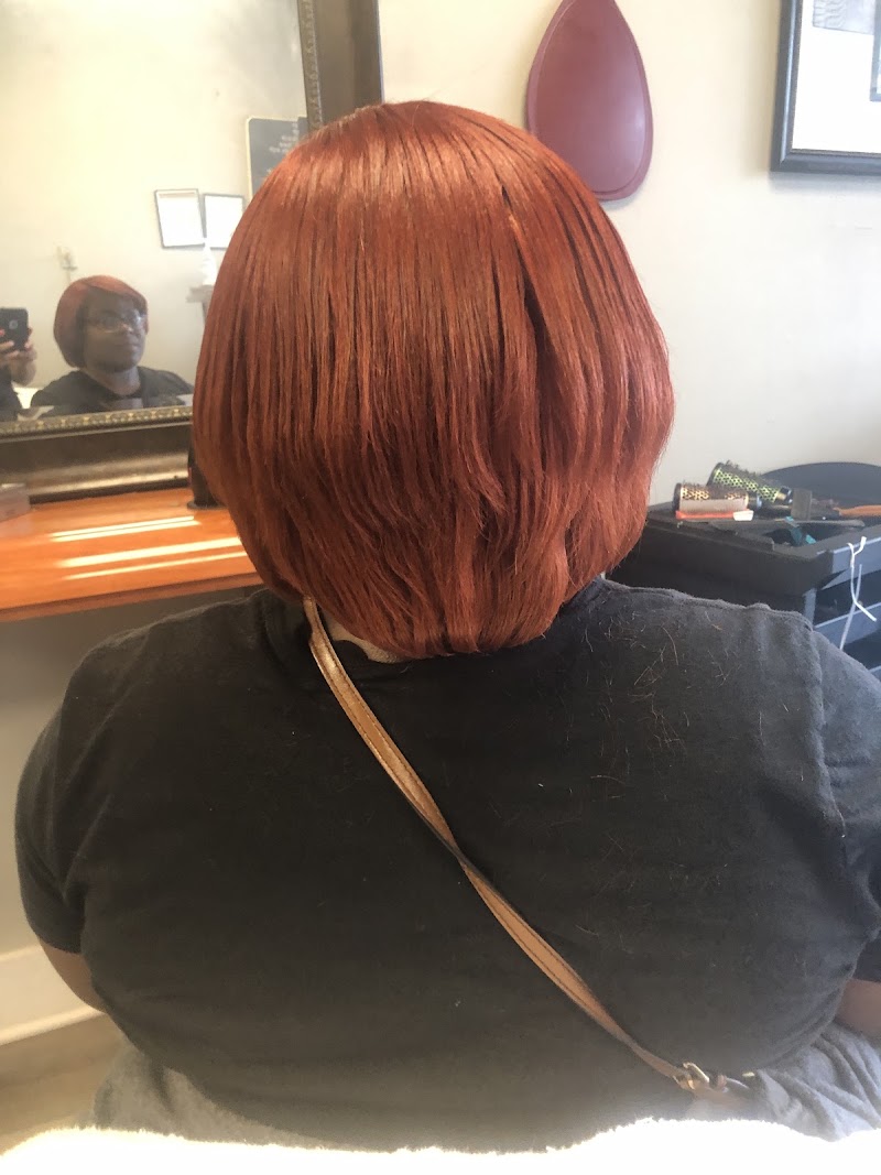 EELEANS BEAUTY SALON., beauty salon in Portsmouth, VA, photo 2 of 10