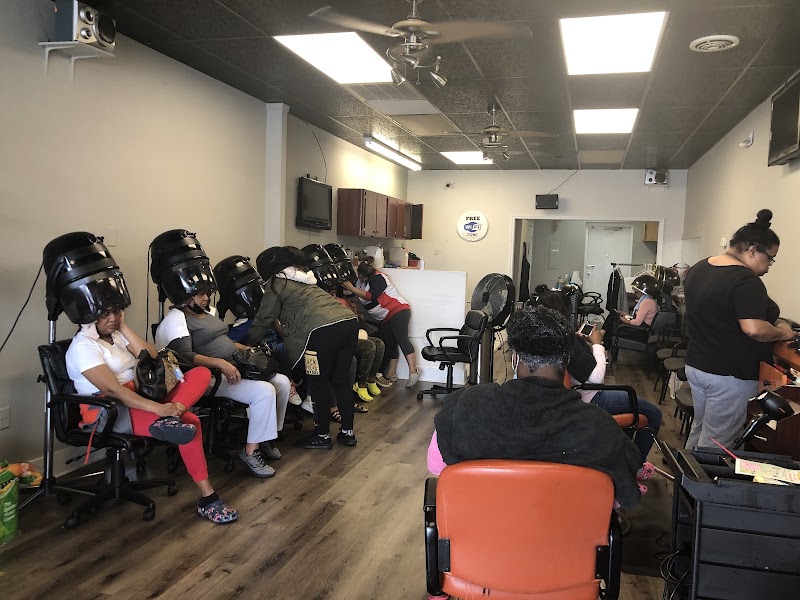 EELEANS BEAUTY SALON., beauty salon in Portsmouth, VA, photo 3 of 10