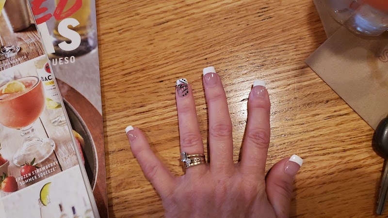 Lee Nails, nail salon in Rocky Mount, NC, photo 2 of 10