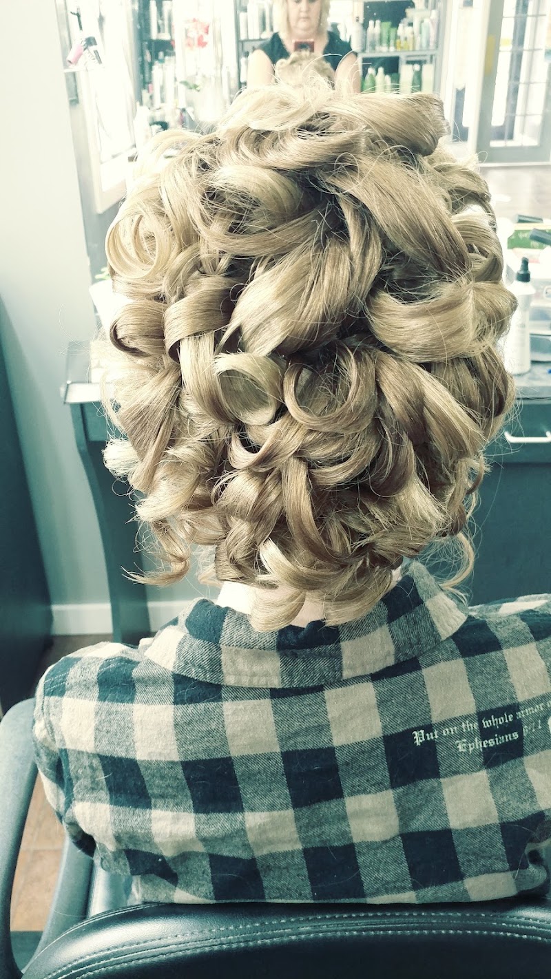Head 2 Toe Salon, beauty salon in Portage, WI, photo 1 of 10