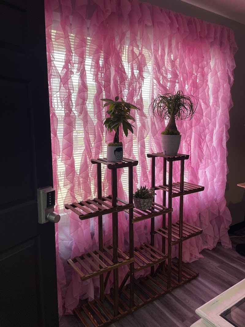 La Petite Spa, spa in Evansville, IN, photo 1 of 10