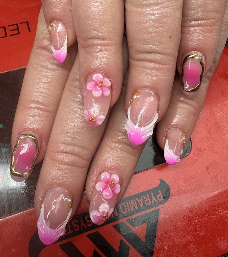 Tanning & Nails Salon, nail salon in Torrington, CT, photo 3 of 10