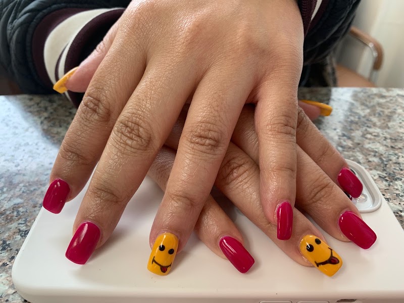 Tanning & Nails Salon, nail salon in Torrington, CT, photo 4 of 10