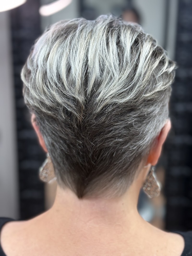 The Design Team Hair & Nail Salon, beauty salon in Ontario, OH, photo 4 of 10