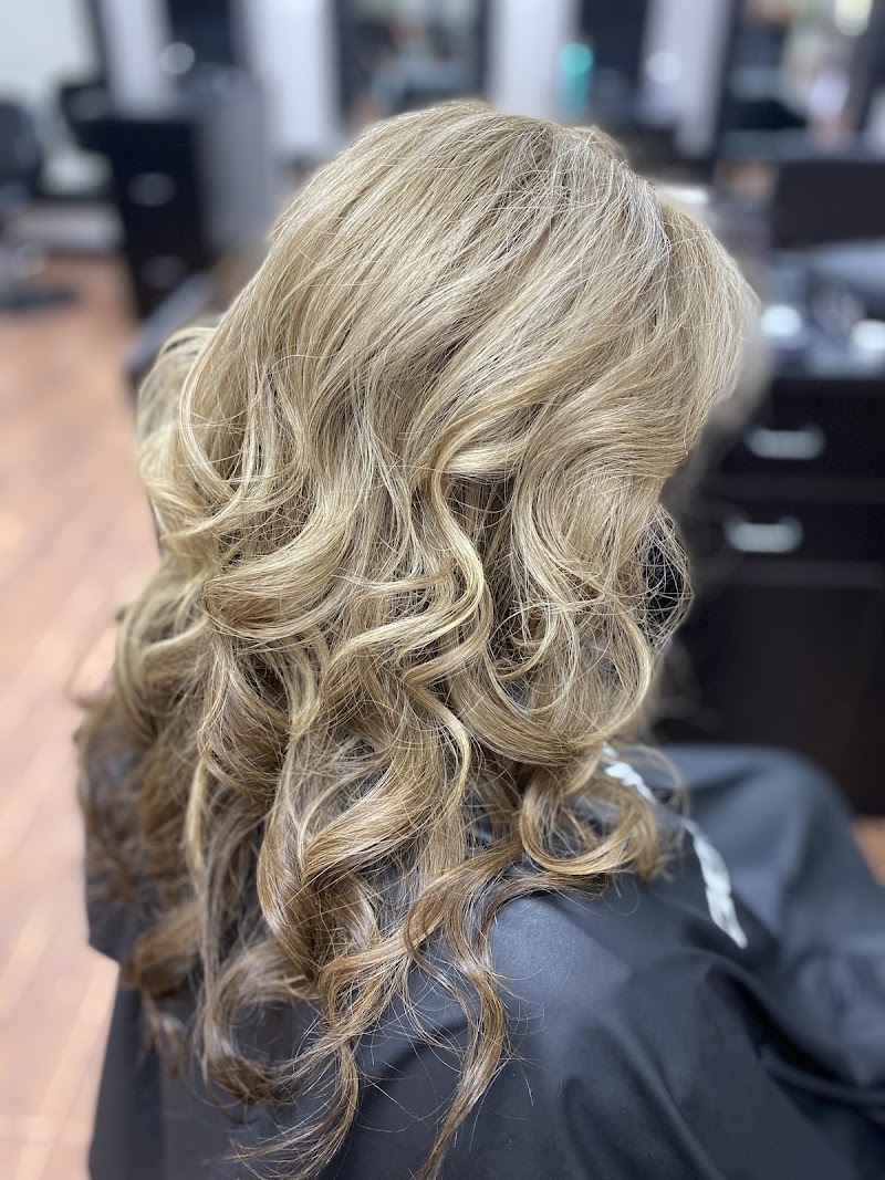 The Design Team Hair & Nail Salon, beauty salon in Ontario, OH, photo 5 of 10