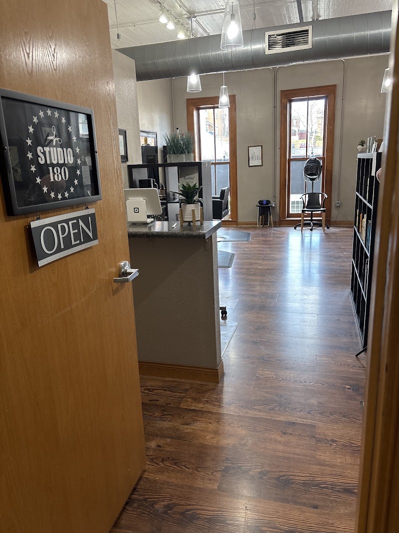 Studio180, beauty salon in Muscatine, IA, photo 5 of 9