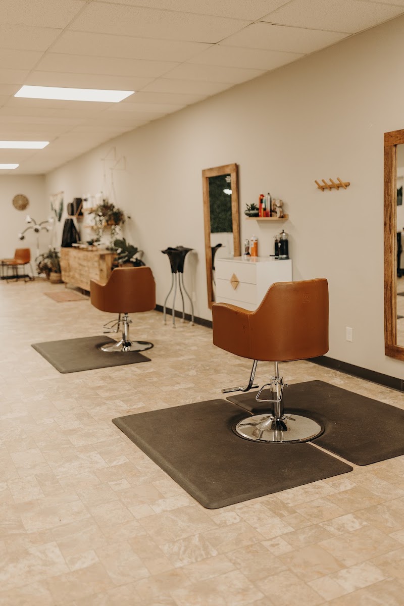 Salon Golden, beauty salon in West Plains, MO, photo 2 of 5