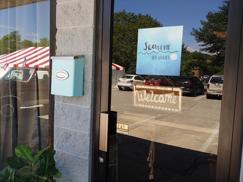 Sea La Vie Salon & Spa Studios, beauty salon in Maryville, TN, photo 1 of 10