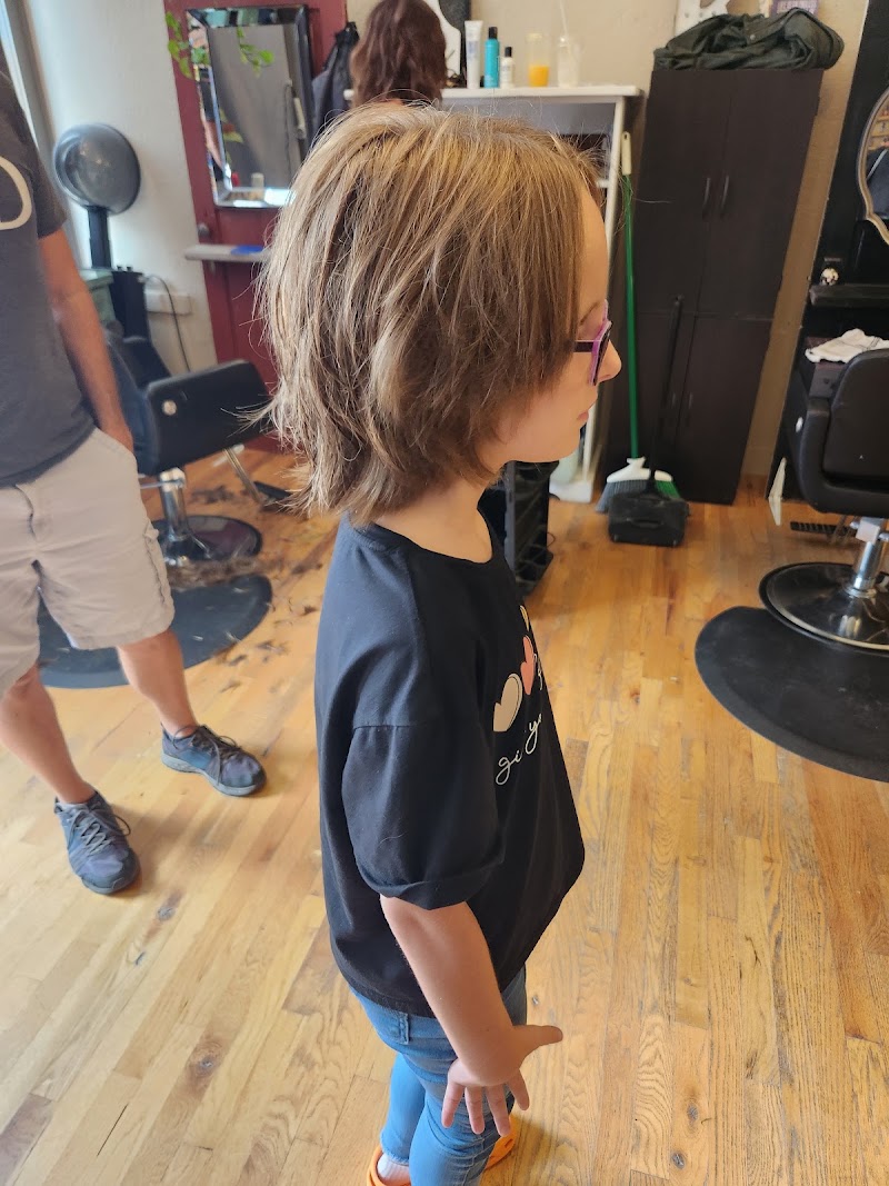 Kolor Me Krazy, hair salon in Sterling, CO, photo 4 of 10