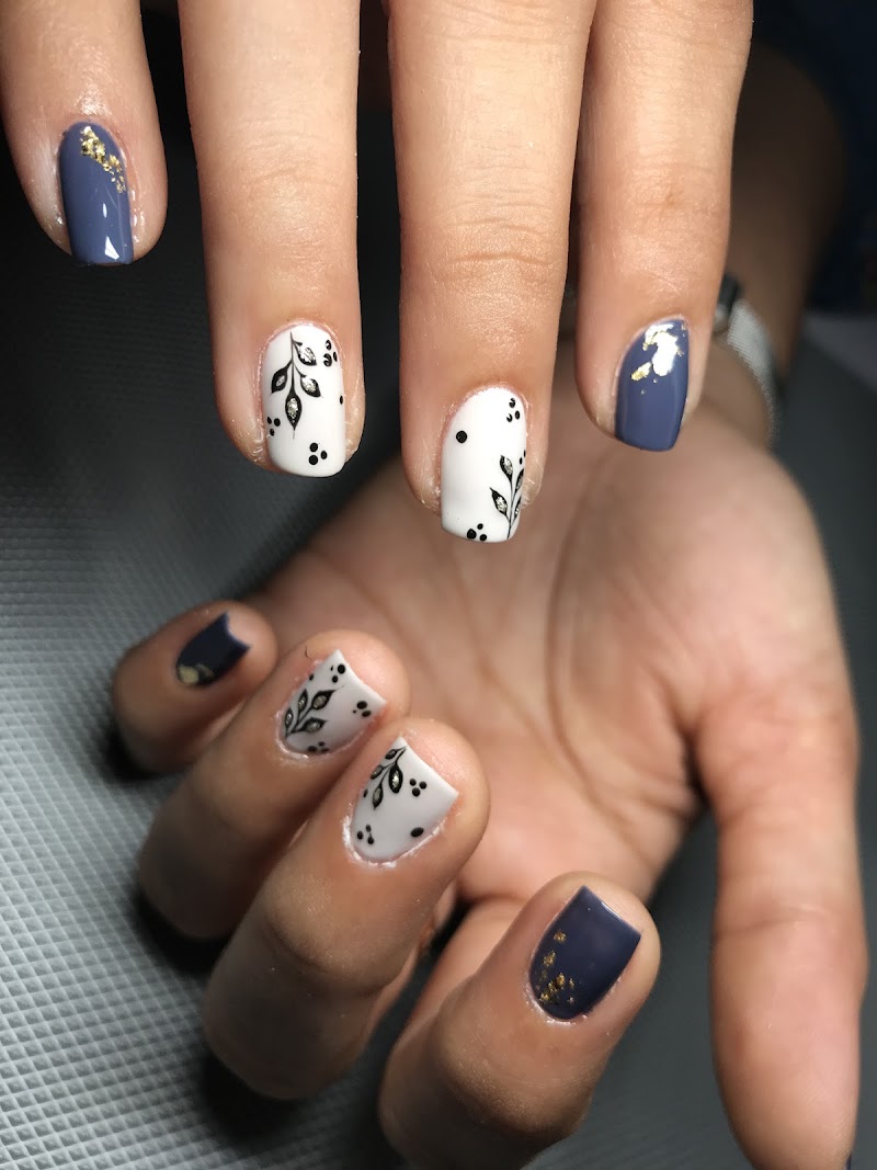 House of Nail by Riddhi, nail salon in Surat, India, photo 3 of 10