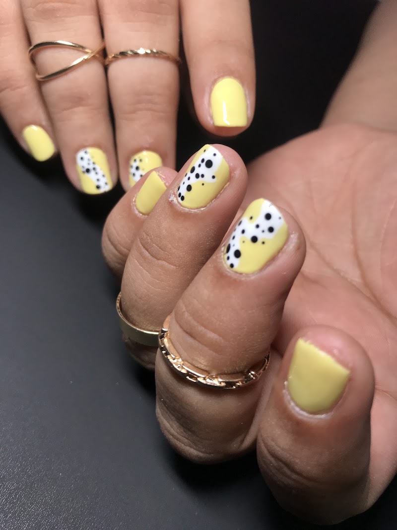 House of Nail by Riddhi, nail salon in Surat, India, photo 4 of 10