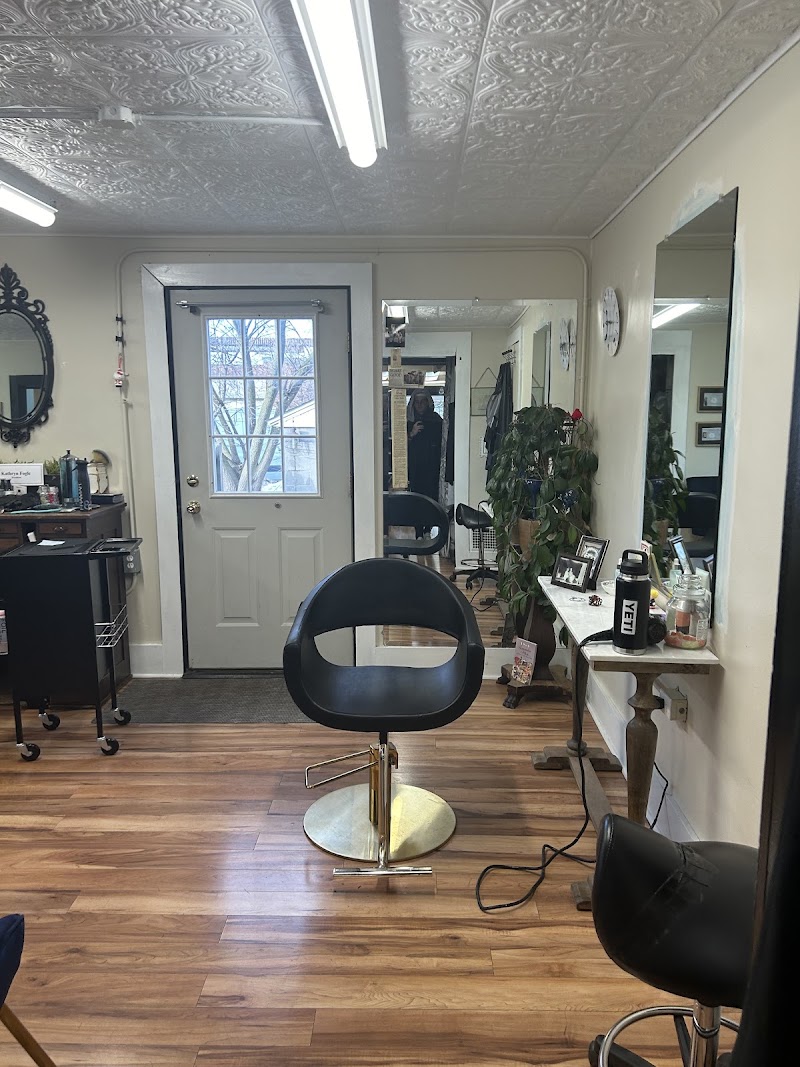 Capelli Salon, nail salon in Lockport, NY, photo 3 of 7