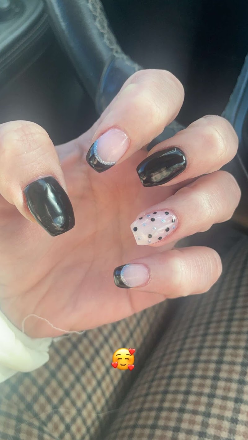 Bliss Nails Studio, beauty salon in Pittsfield, MA, photo 1 of 10