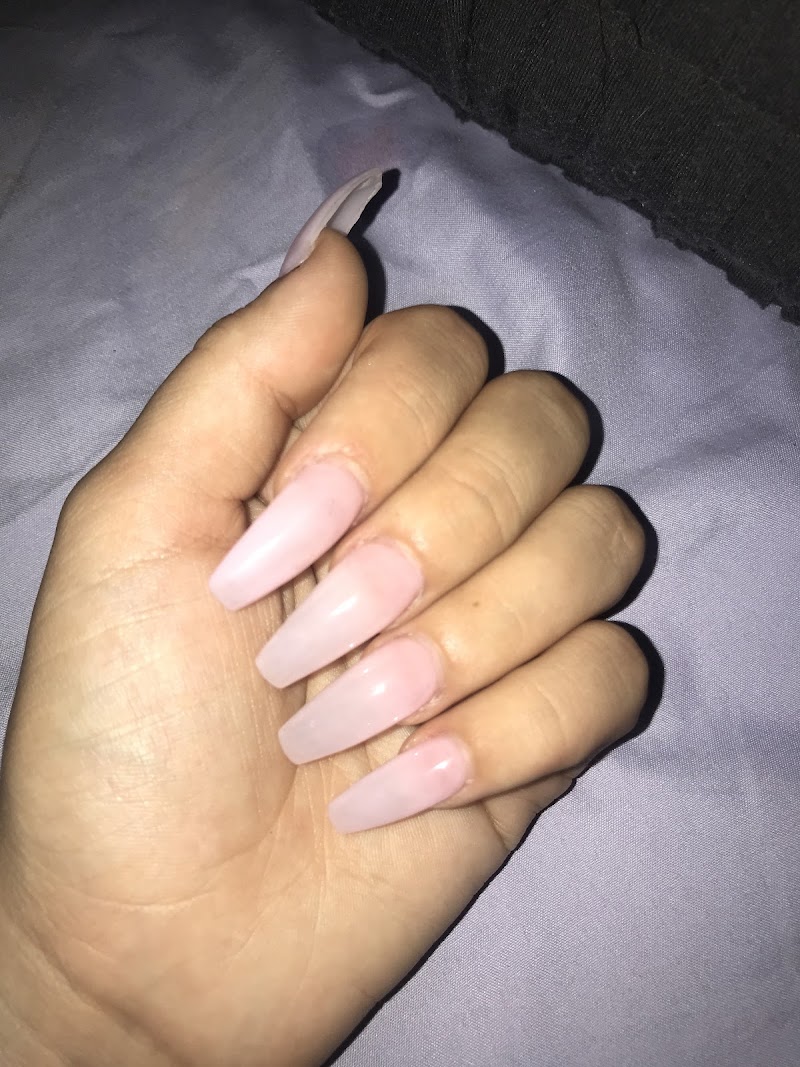 Bliss Nails Studio, beauty salon in Pittsfield, MA, photo 2 of 10