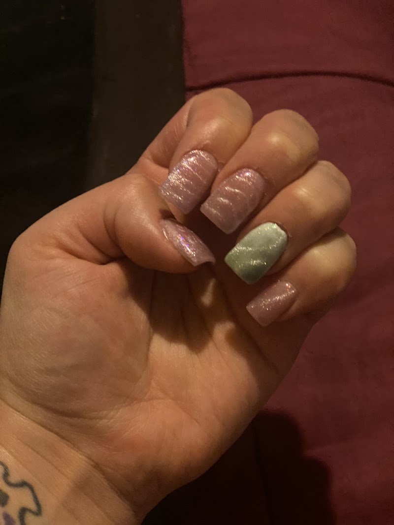 Bliss Nails Studio, beauty salon in Pittsfield, MA, photo 3 of 10