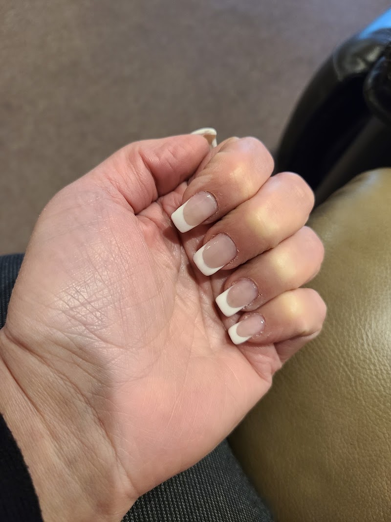 Bliss Nails Studio, beauty salon in Pittsfield, MA, photo 5 of 10