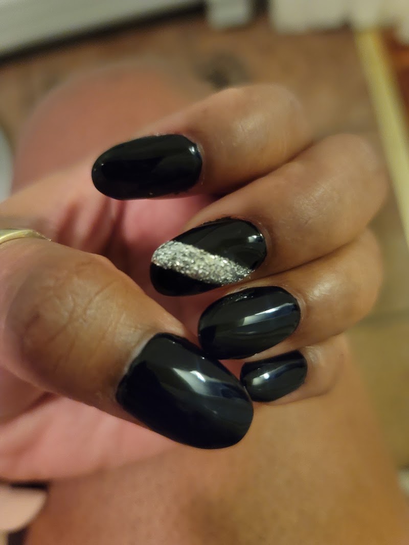 Bliss Nails Studio, beauty salon in Pittsfield, MA, photo 6 of 10