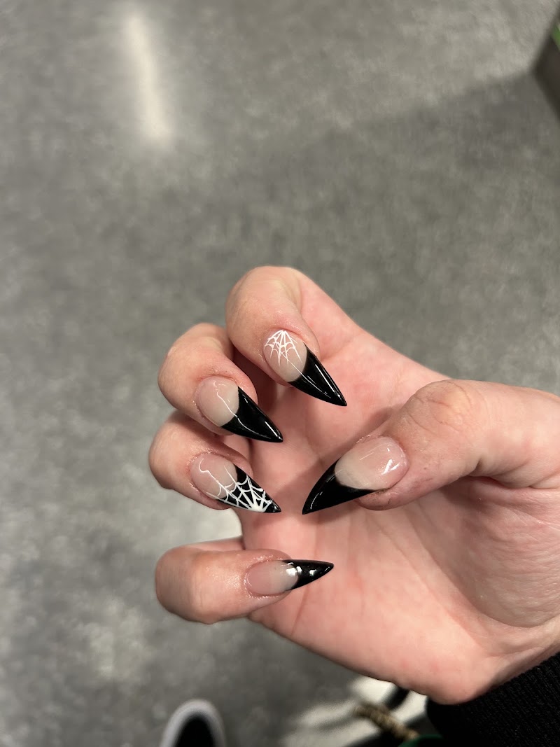Magnolia Nails, beauty salon in Huntersville, NC, photo 5 of 10