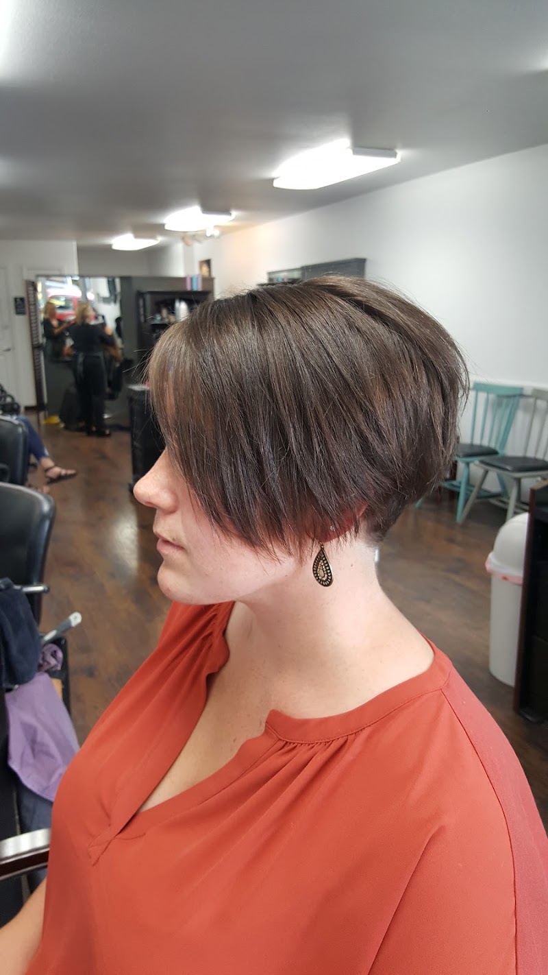 Jackson Street Hair Studio, beauty salon in Roseburg, OR, photo 2 of 10