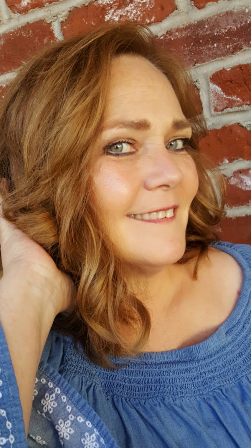 Jackson Street Hair Studio, beauty salon in Roseburg, OR, photo 6 of 10