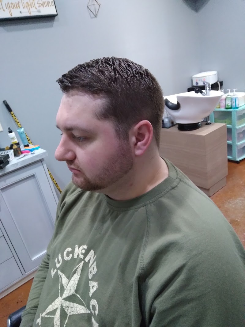 Savvy Salon & Spa, beauty salon in Marshall, MN, photo 5 of 8