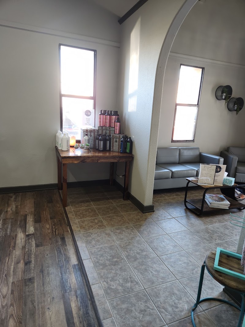Foiled Salon • Boutique, beauty salon in Lebanon, MO, photo 5 of 10